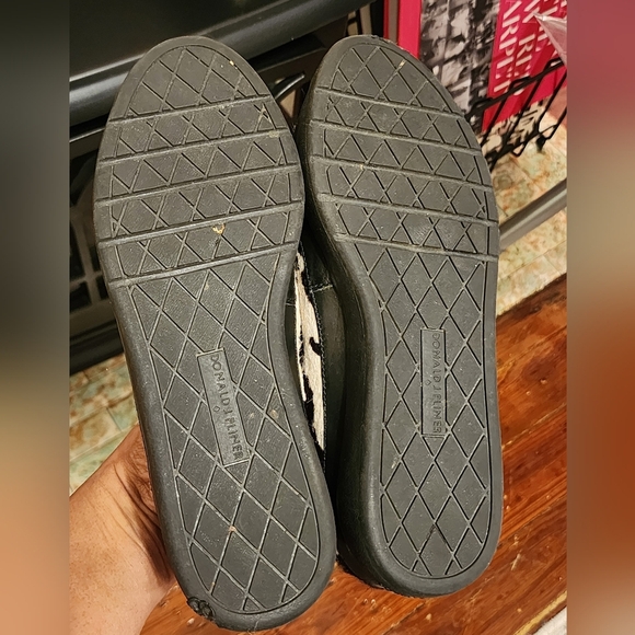 Donald J Pliner Mickey Calf Hair Slim Loafers, Size 6 - Picture 8 of 8